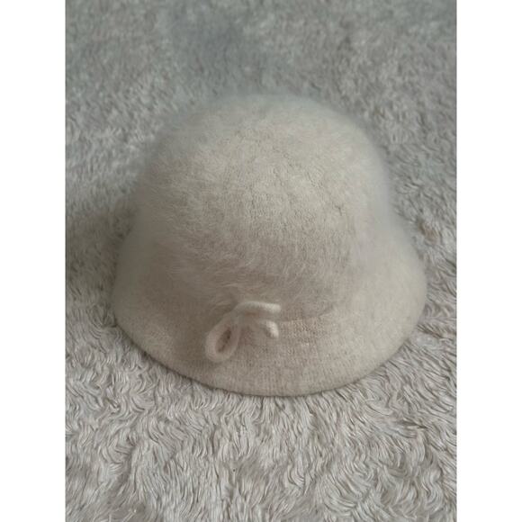 Gorgeous Vintage Cream White Ivory Angora Fuzzy Bucket Hat with Bow - Picture 1 of 6